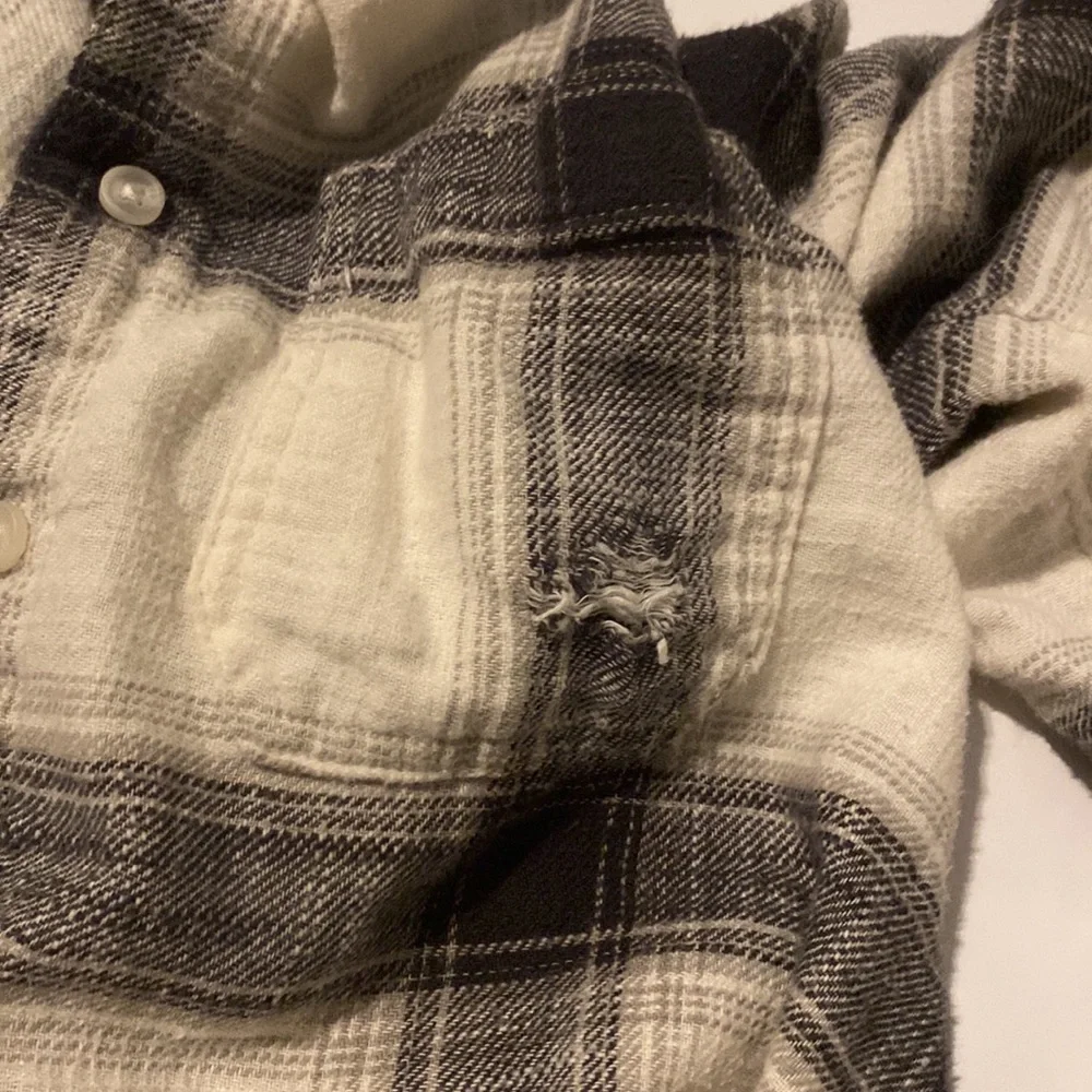american eagle hooded distressed flannel - Picture 4 of 4